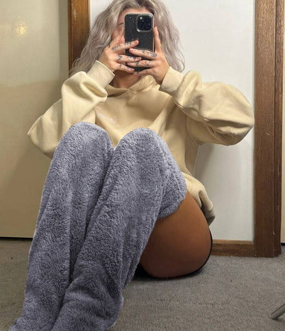 PACK INVIERNO ( 1 PAR DE MEDIAS HASTA LA RODILLA + 1 PAR DE GUANTES POLAR ) - L0195