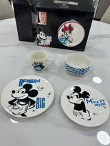 JUEGO DE PLATOS Y TAZAS DE MICKEY MOUSE ( 4 PIEZAS )- L0175